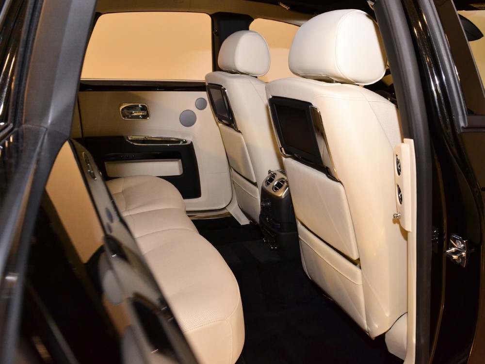 2011 Rolls-Royce Ghost Image 21
