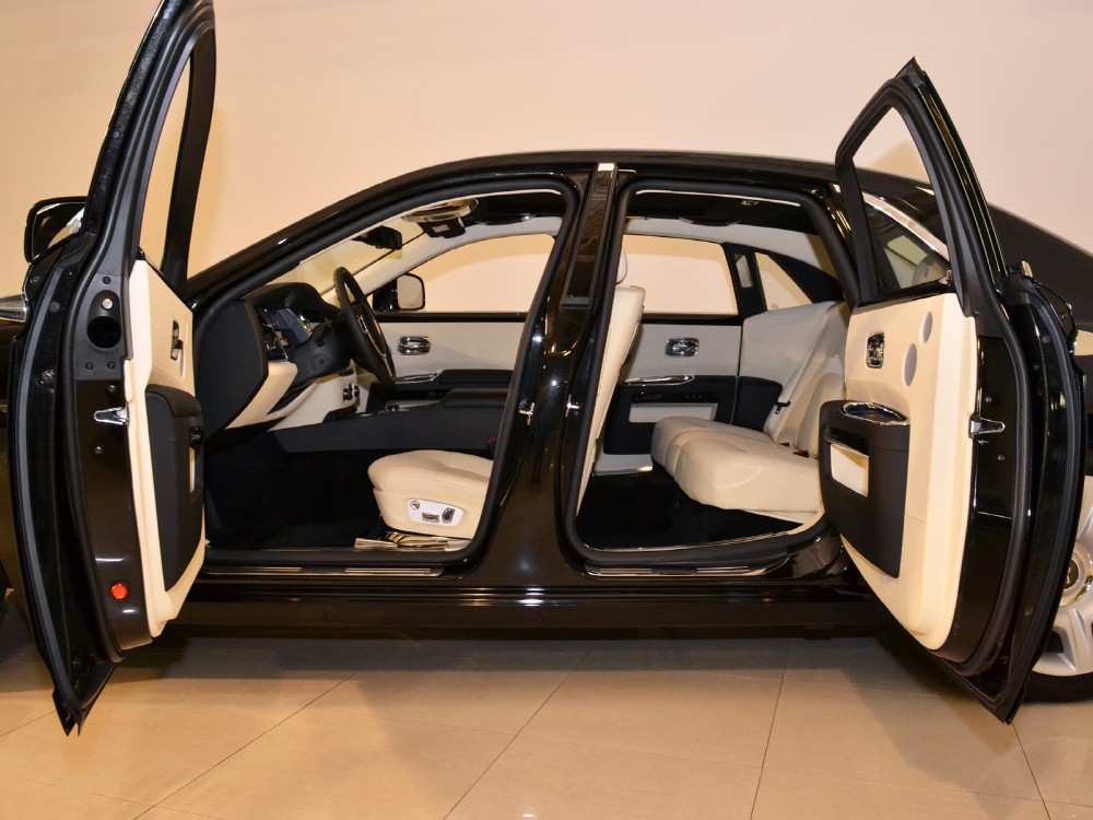 2011 Rolls-Royce Ghost Image 23