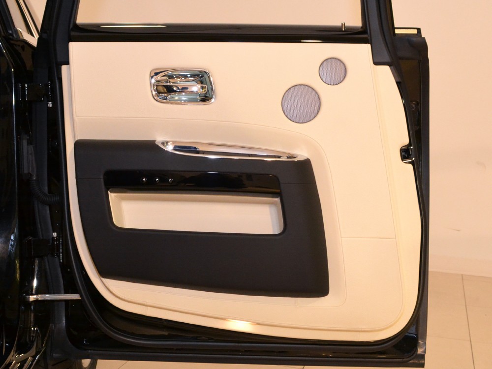 2011 Rolls-Royce Ghost Image 27