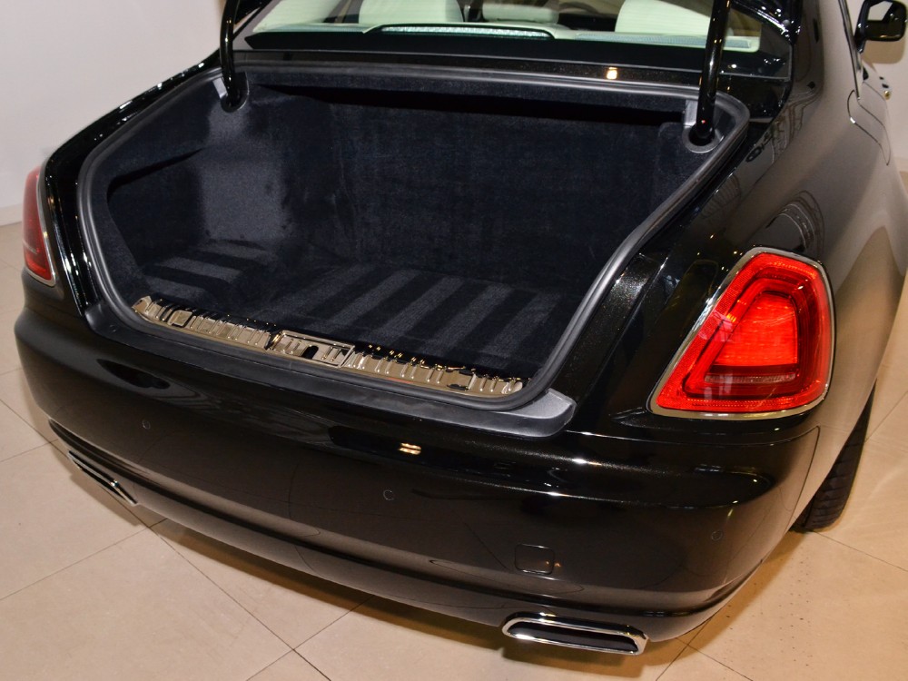 2011 Rolls-Royce Ghost Image 29
