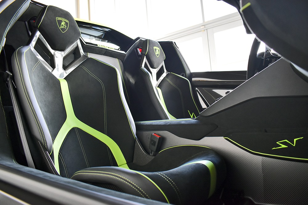 2016 Lamborghini Aventador Image 5