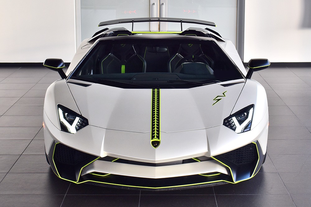 2016 Lamborghini Aventador Image 6