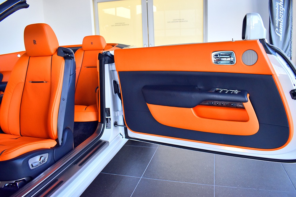 2017 Rolls-Royce Dawn Image 12