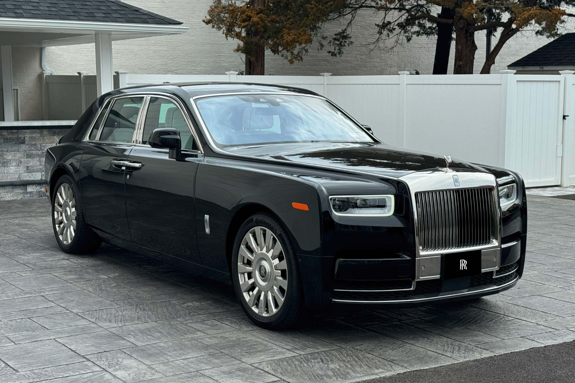 2019 Rolls-Royce Phantom Image 10