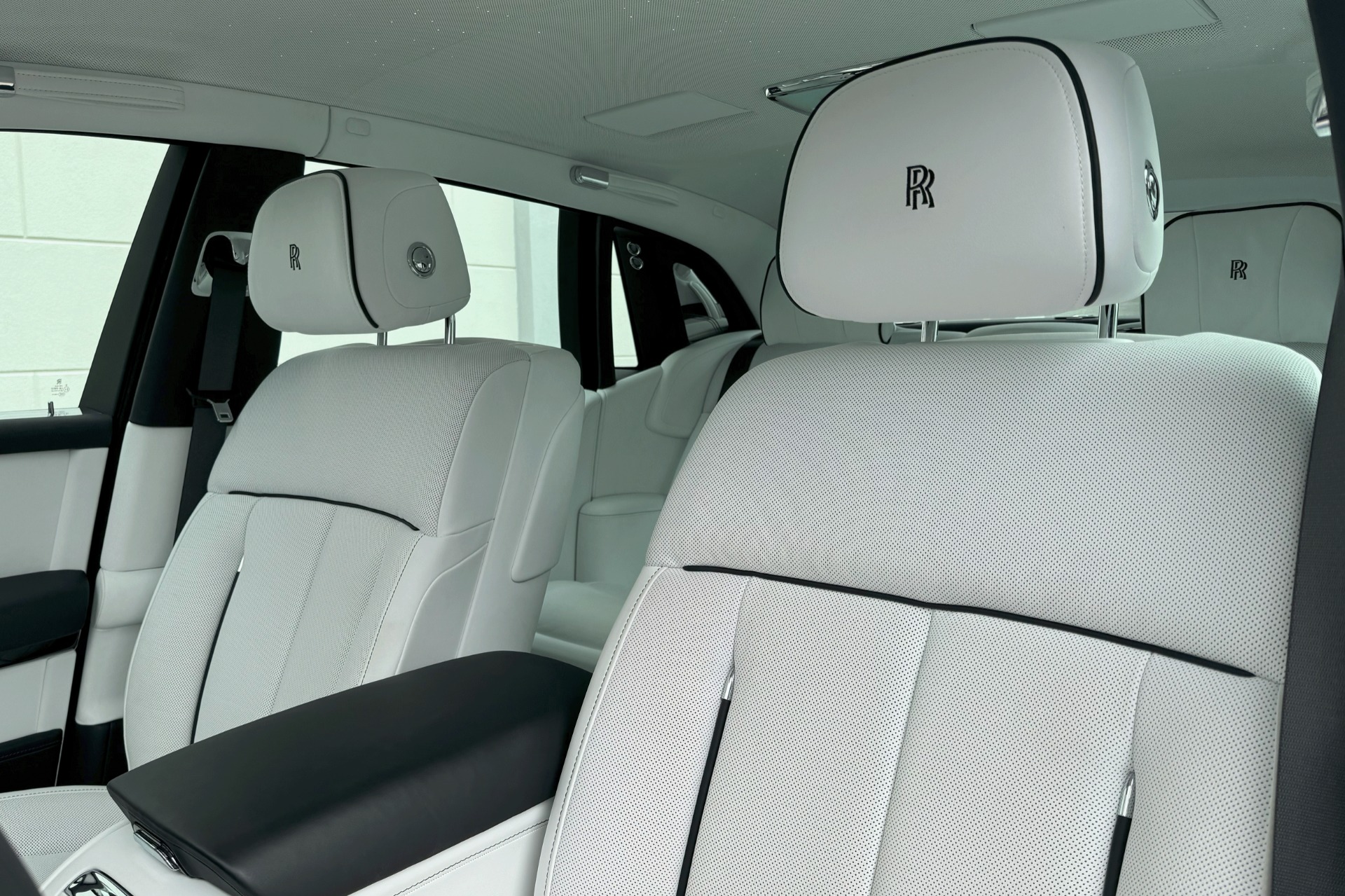 2019 Rolls-Royce Phantom Image 20