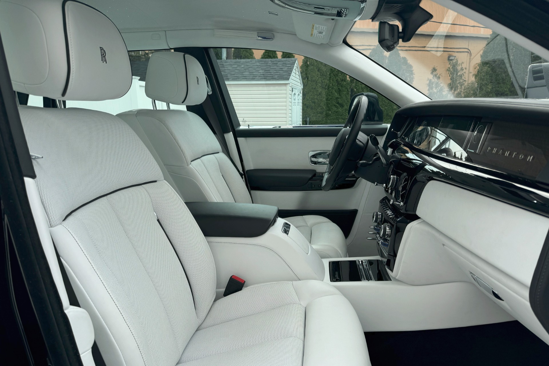 2019 Rolls-Royce Phantom Image 22