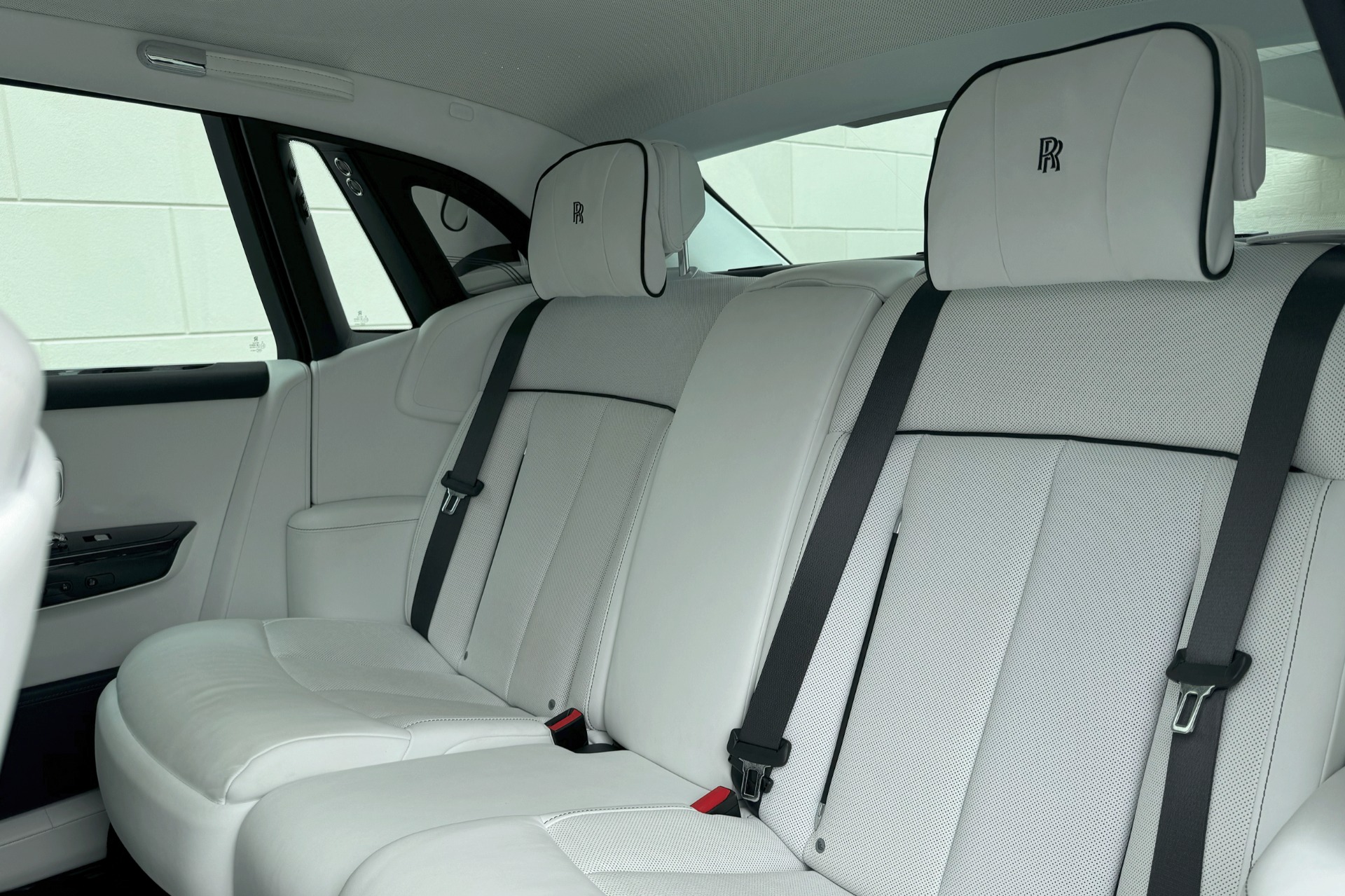 2019 Rolls-Royce Phantom Image 24