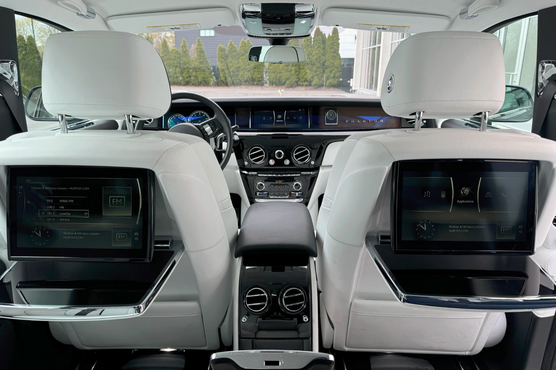 2019 Rolls-Royce Phantom Image 28