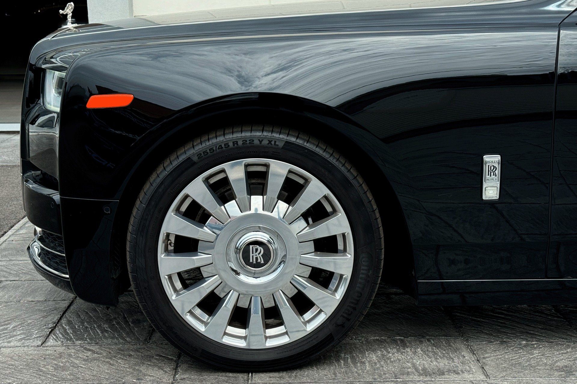 2019 Rolls-Royce Phantom Image 9