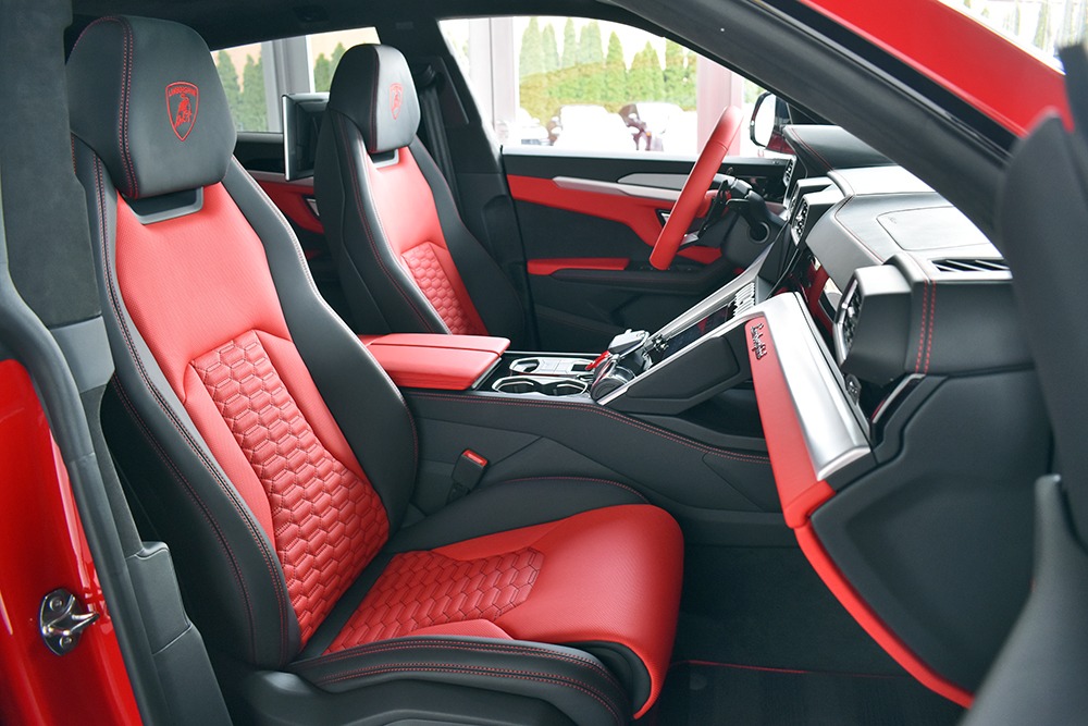 2019 Lamborghini Urus Image 4