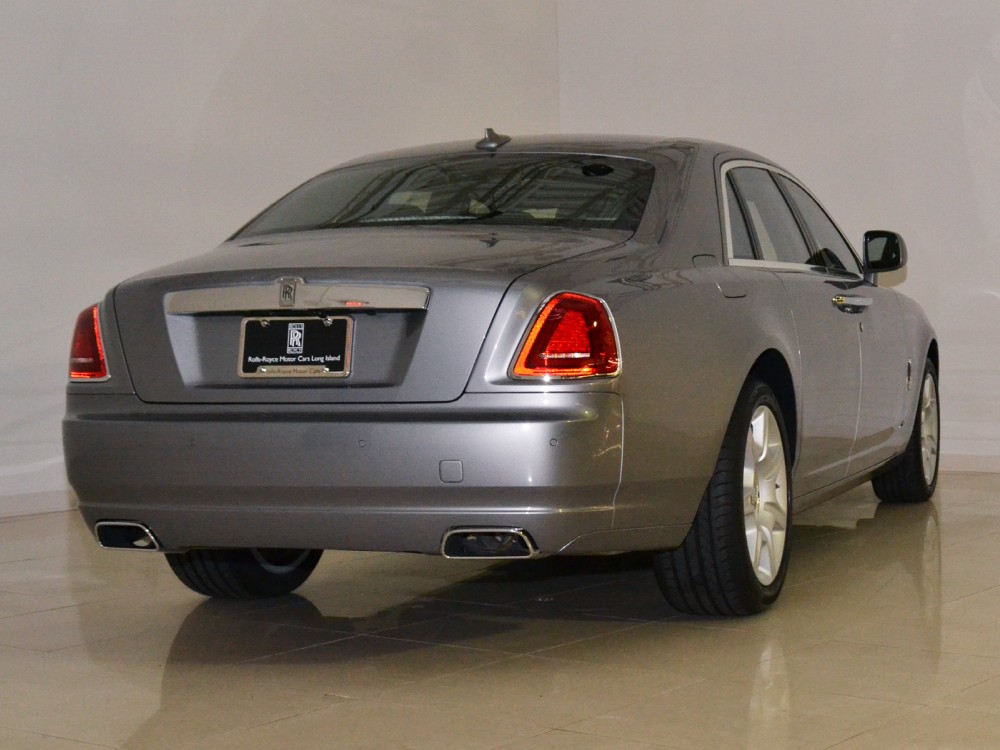 2011 Rolls-Royce Ghost Image 2