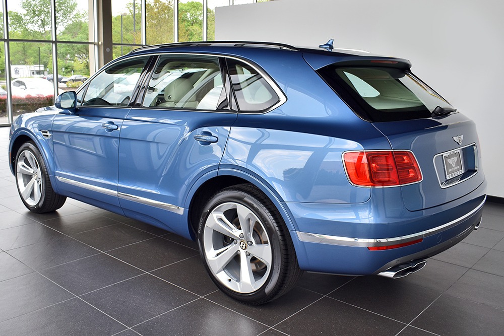 2019 Bentley Bentayga V8 Image 2
