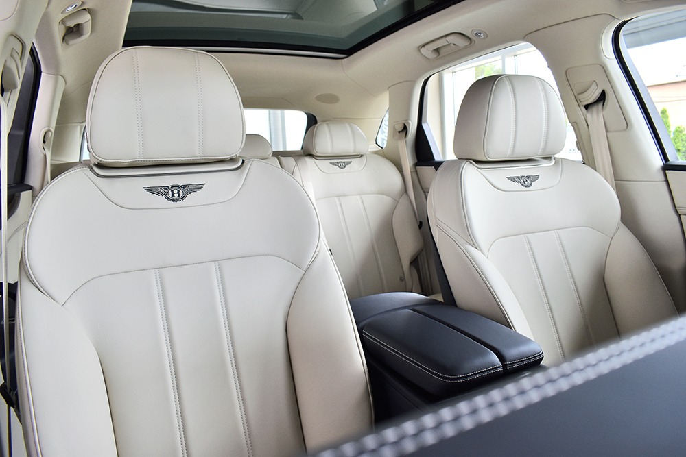 2019 Bentley Bentayga V8 Image 7