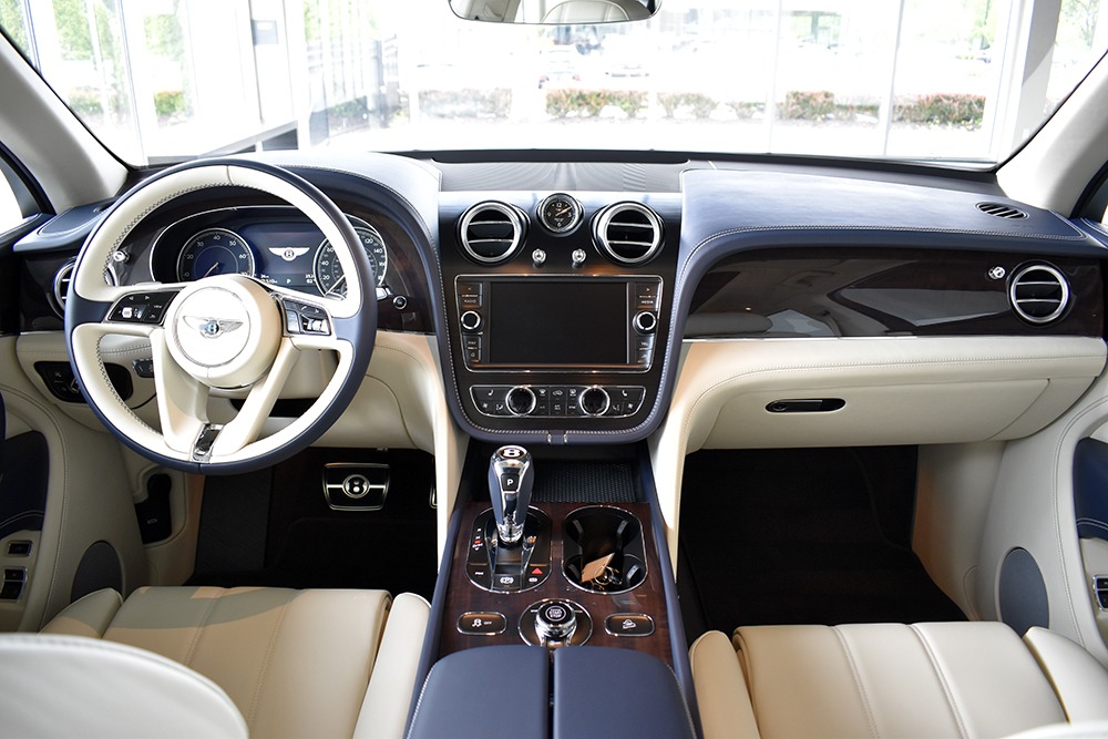 2019 Bentley Bentayga V8 Image 8