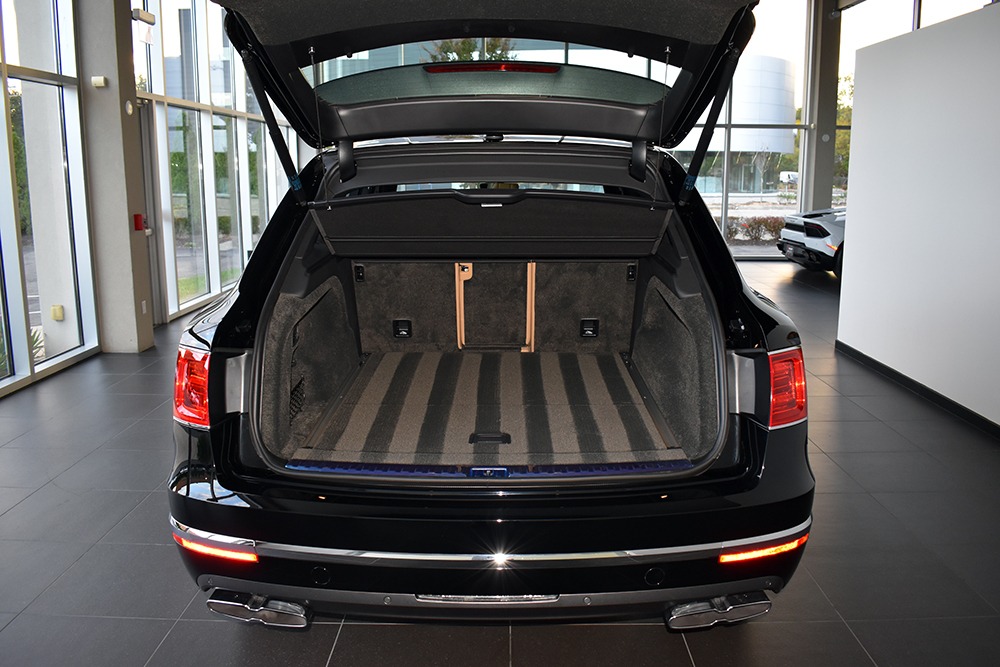 2019 Bentley Bentayga V8 Image 12