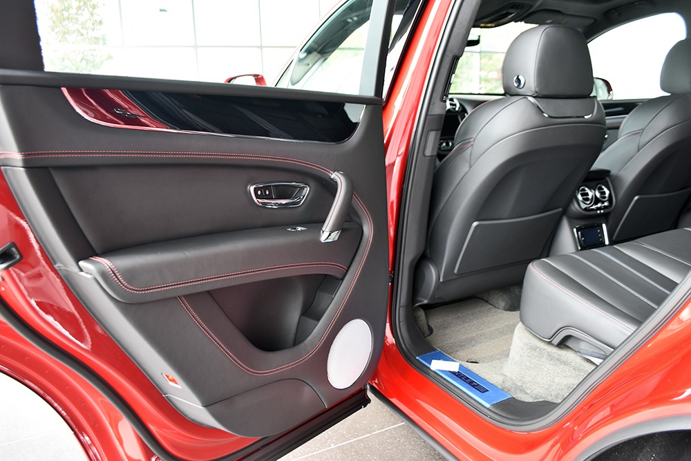 2019 Bentley Bentayga V8 Image 11
