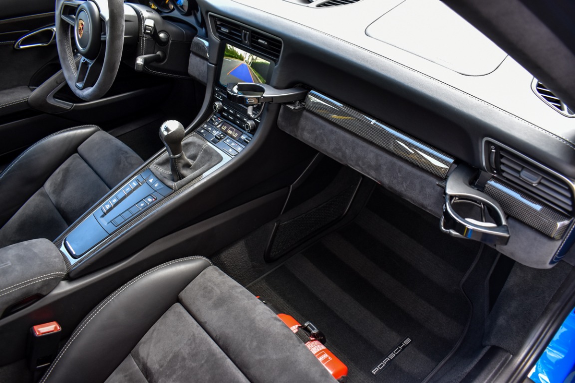 2018 Porsche 911 Image 12
