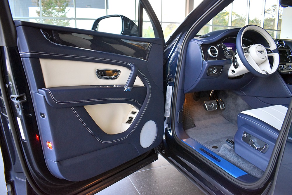 2019 Bentley Bentayga V8 Image 8