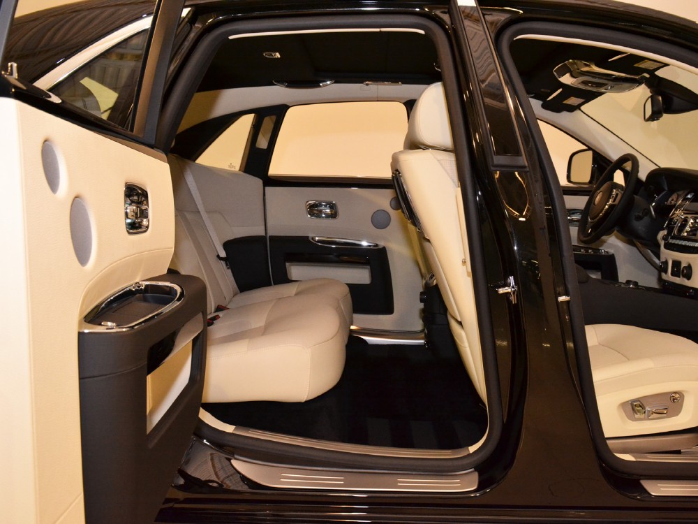 2011 Rolls-Royce Ghost Image 21