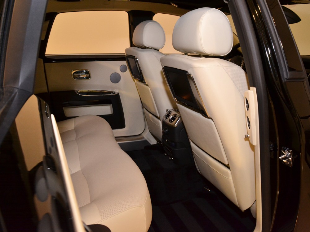 2011 Rolls-Royce Ghost Image 22