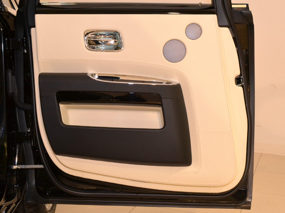 2011 Rolls-Royce Ghost Image 26