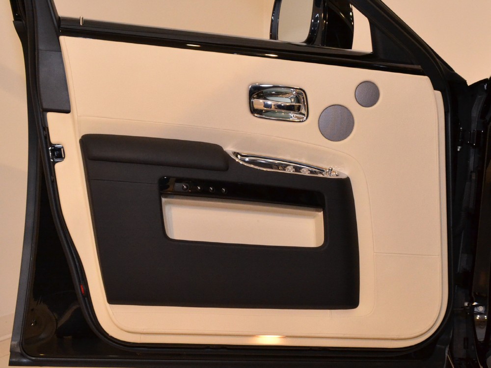 2011 Rolls-Royce Ghost Image 27