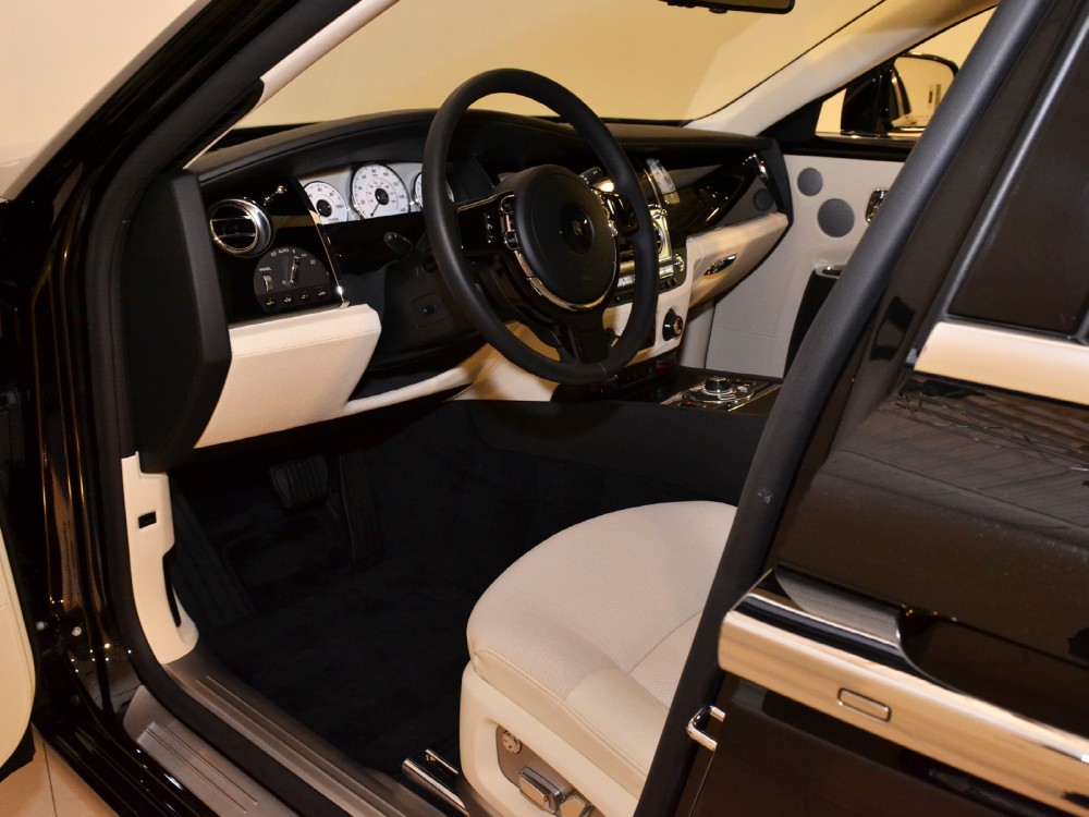 2011 Rolls-Royce Ghost Image 3