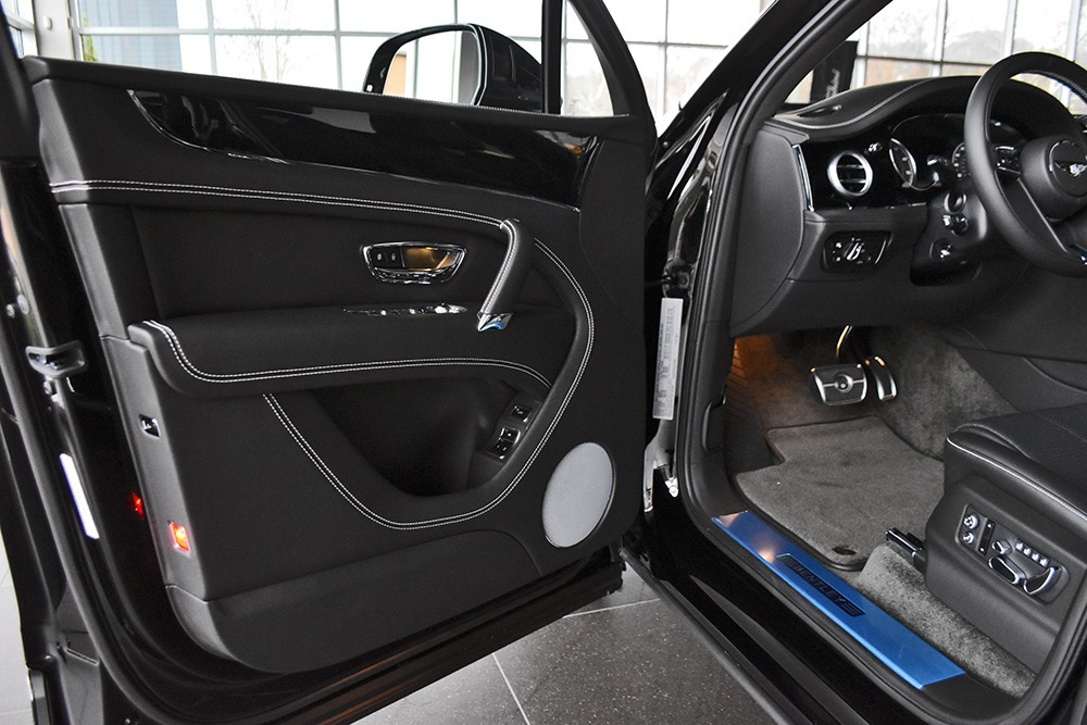 2019 Bentley Bentayga V8 Image 8