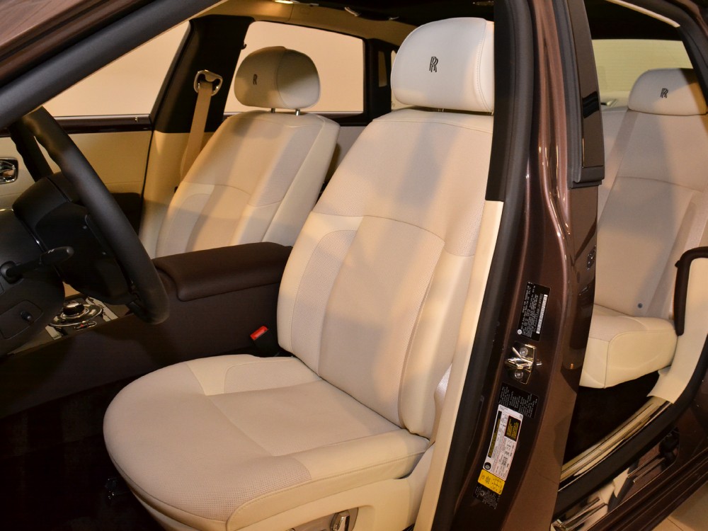 2011 Rolls-Royce Ghost Image 13
