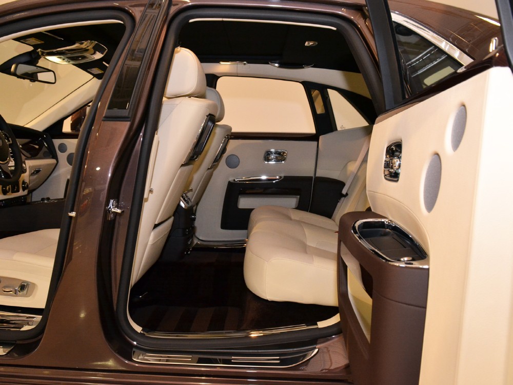 2011 Rolls-Royce Ghost Image 17
