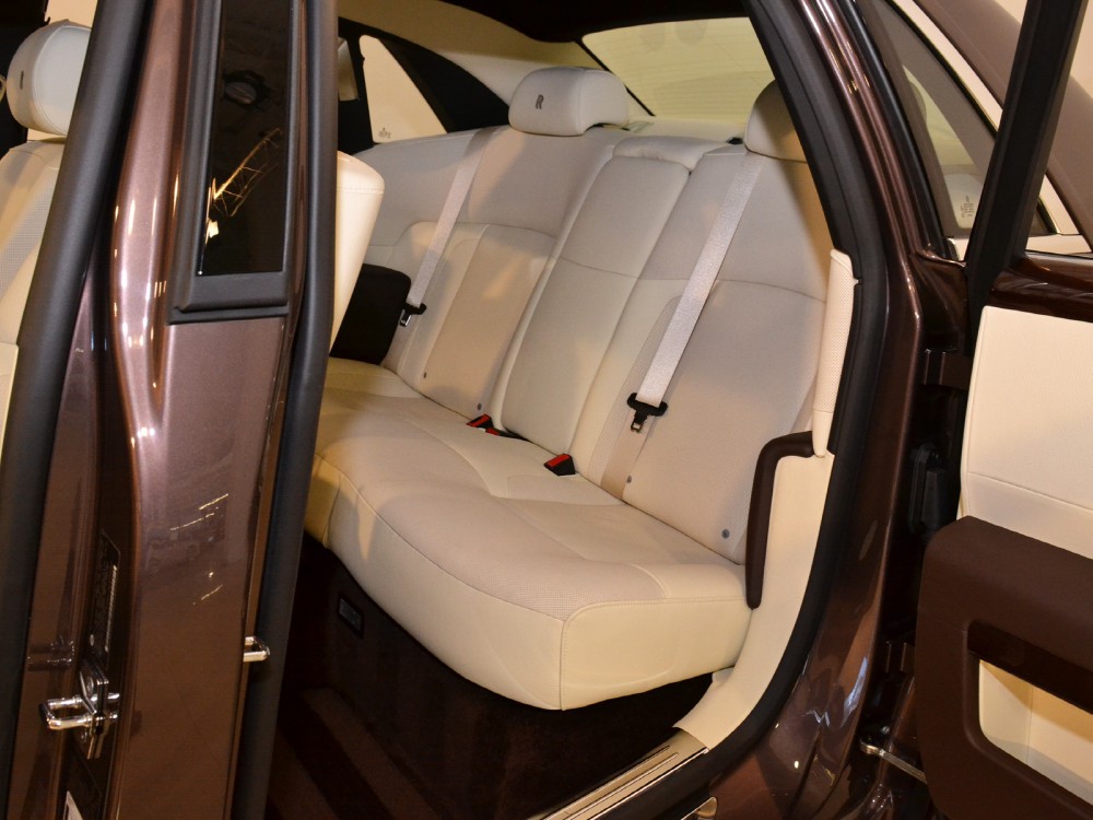 2011 Rolls-Royce Ghost Image 19
