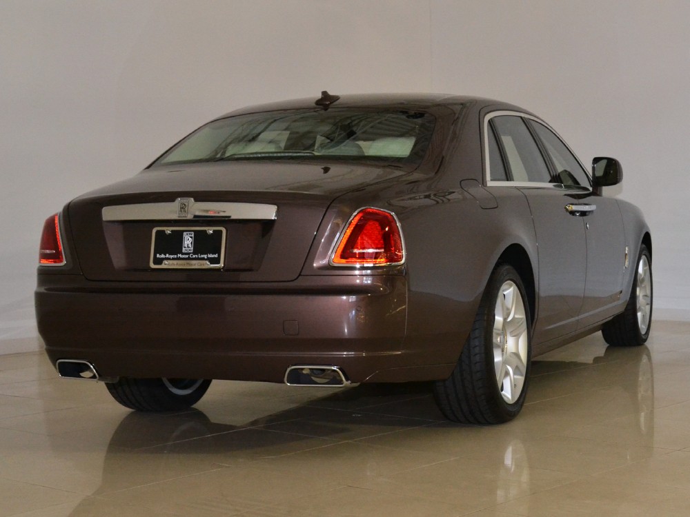 2011 Rolls-Royce Ghost Image 2