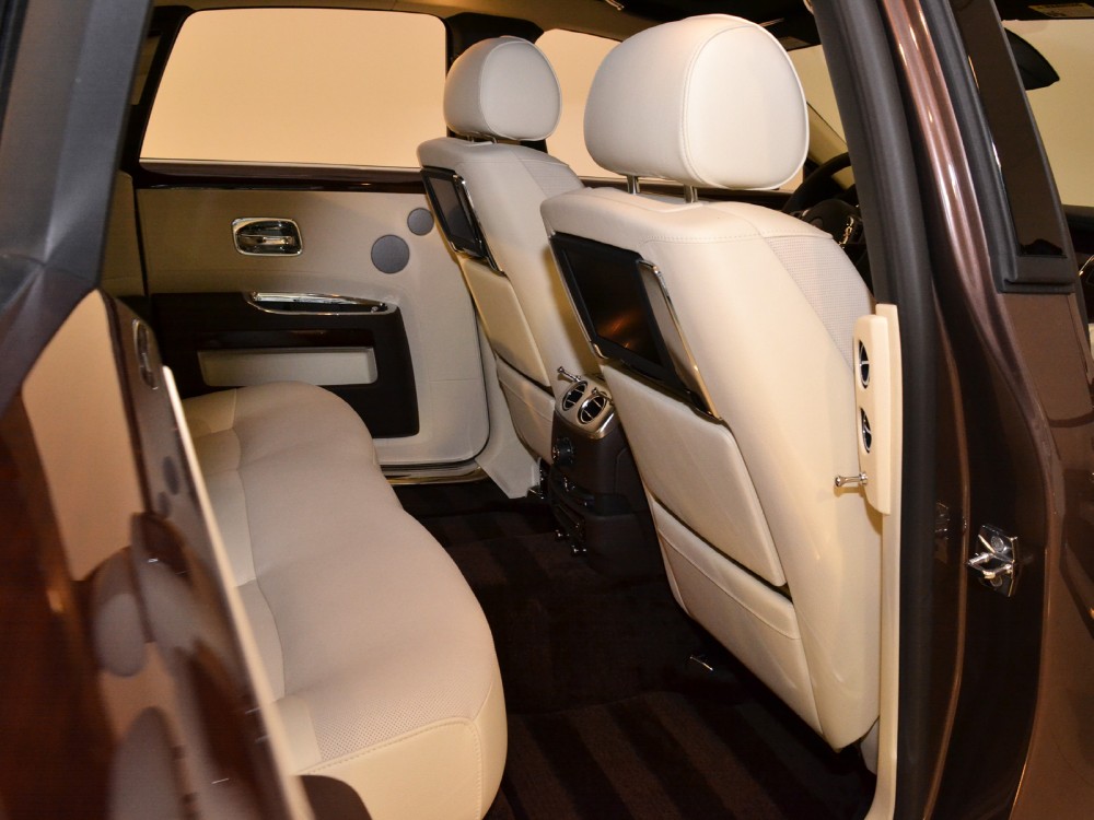 2011 Rolls-Royce Ghost Image 21