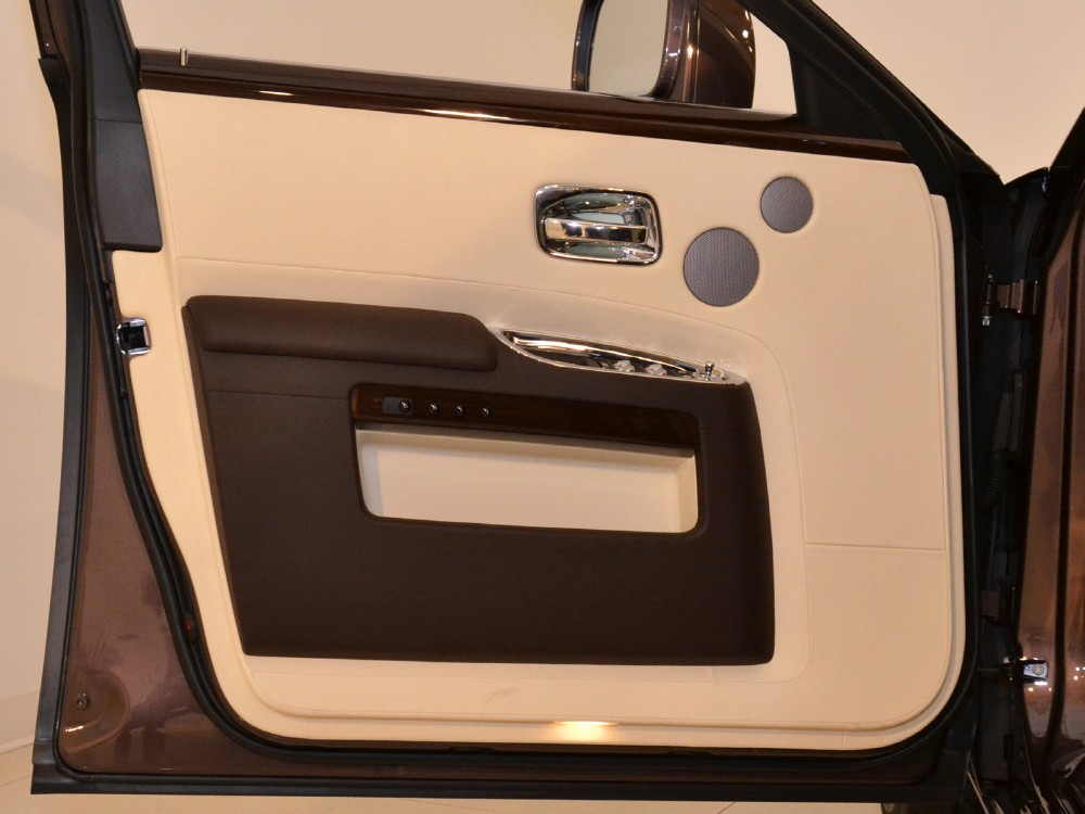 2011 Rolls-Royce Ghost Image 23
