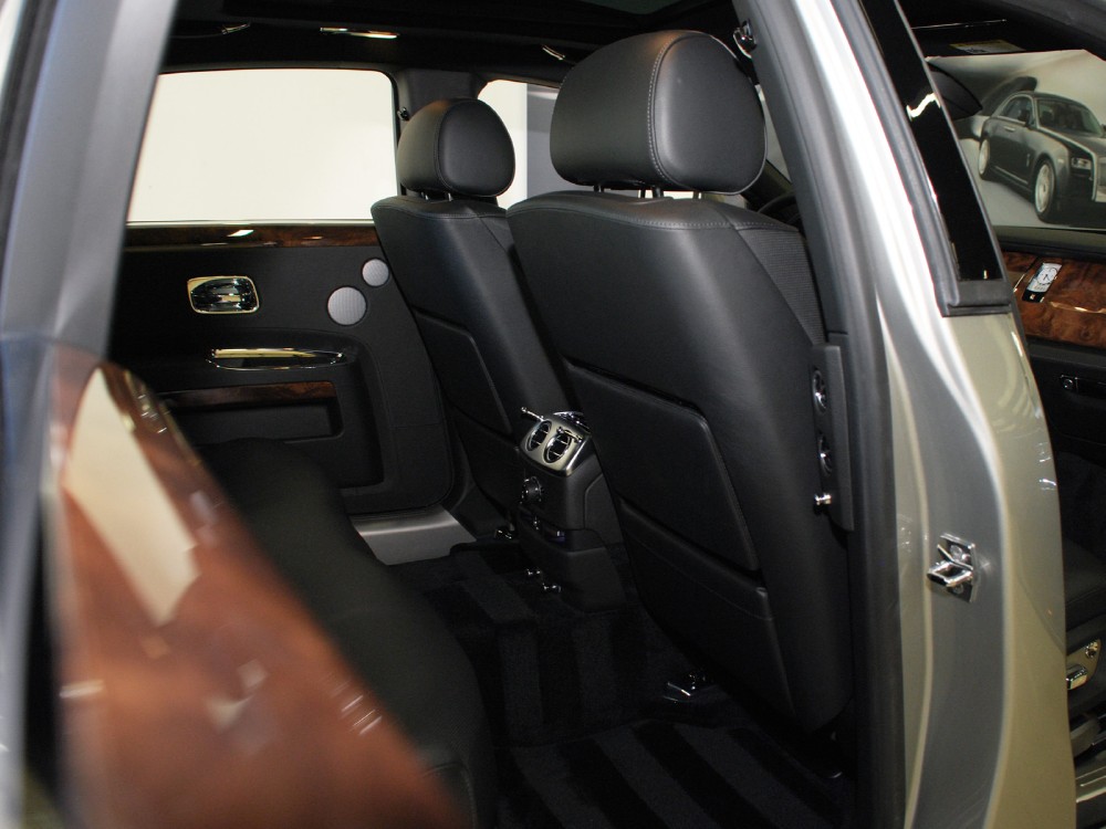2011 Rolls-Royce Ghost Image 24
