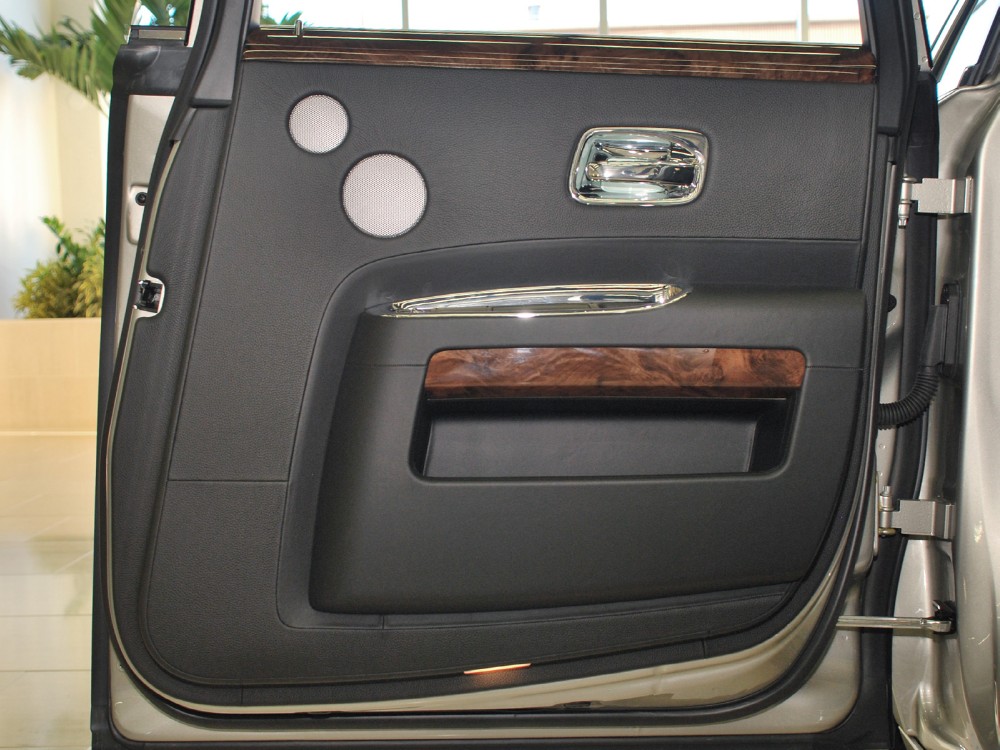 2011 Rolls-Royce Ghost Image 27