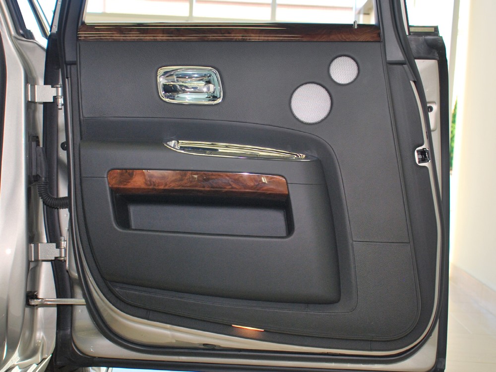 2011 Rolls-Royce Ghost Image 28