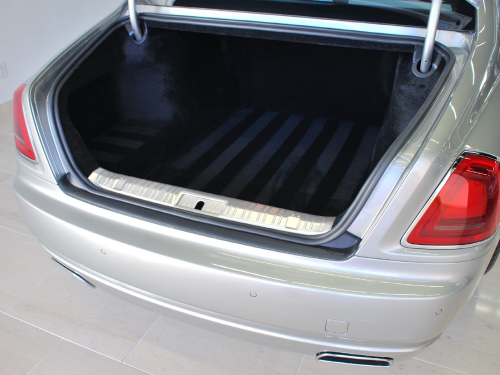 2011 Rolls-Royce Ghost Image 30