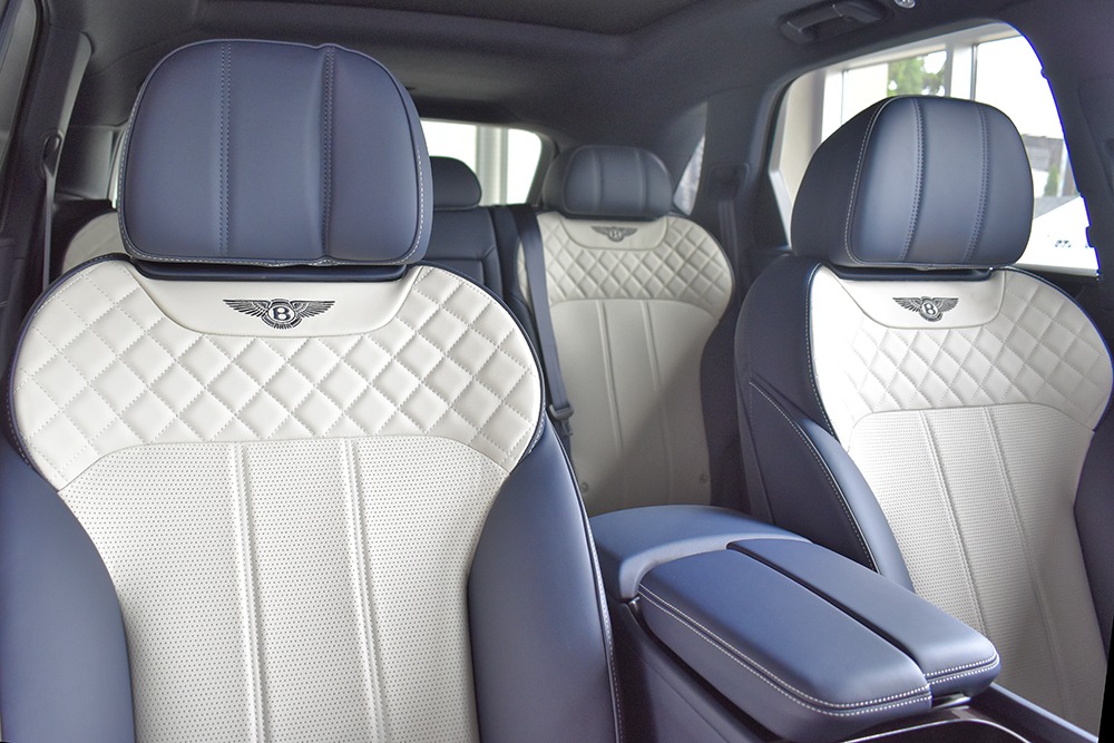 2020 Bentley Bentayga Hybrid Image 7