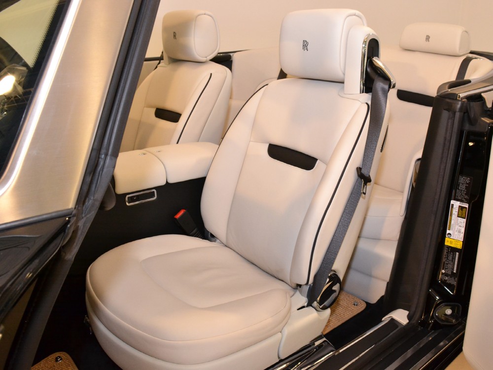 2011 Rolls-Royce Phantom Drophead Coupe Image 22