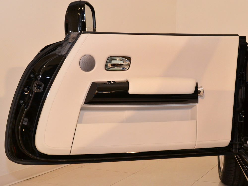 2011 Rolls-Royce Phantom Drophead Coupe Image 26