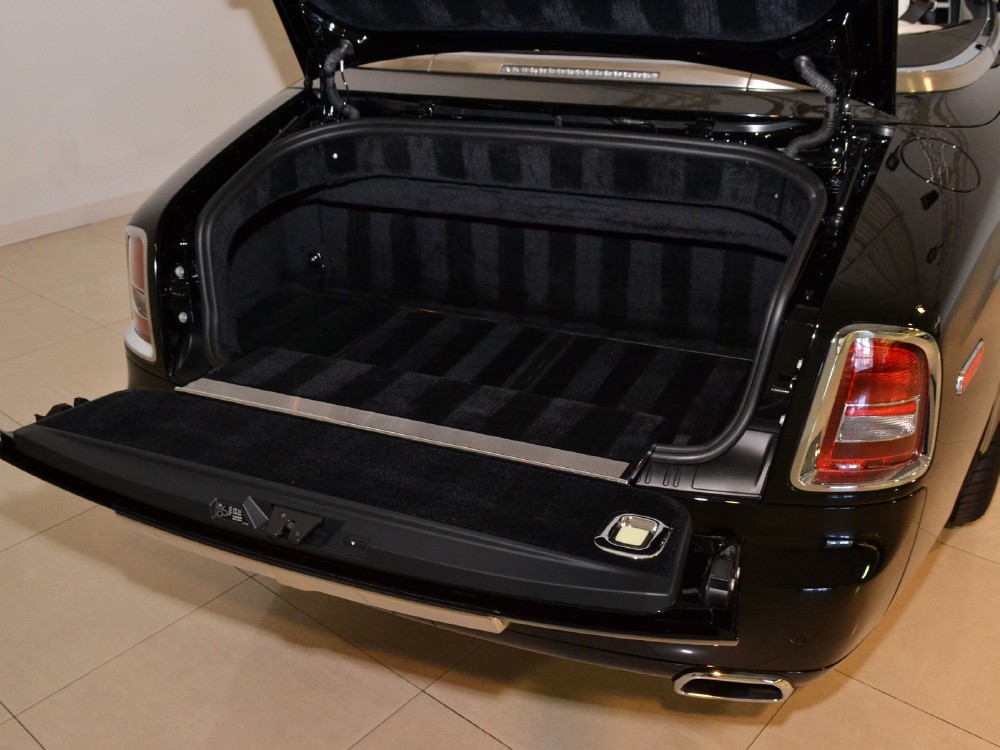 2011 Rolls-Royce Phantom Drophead Coupe Image 29