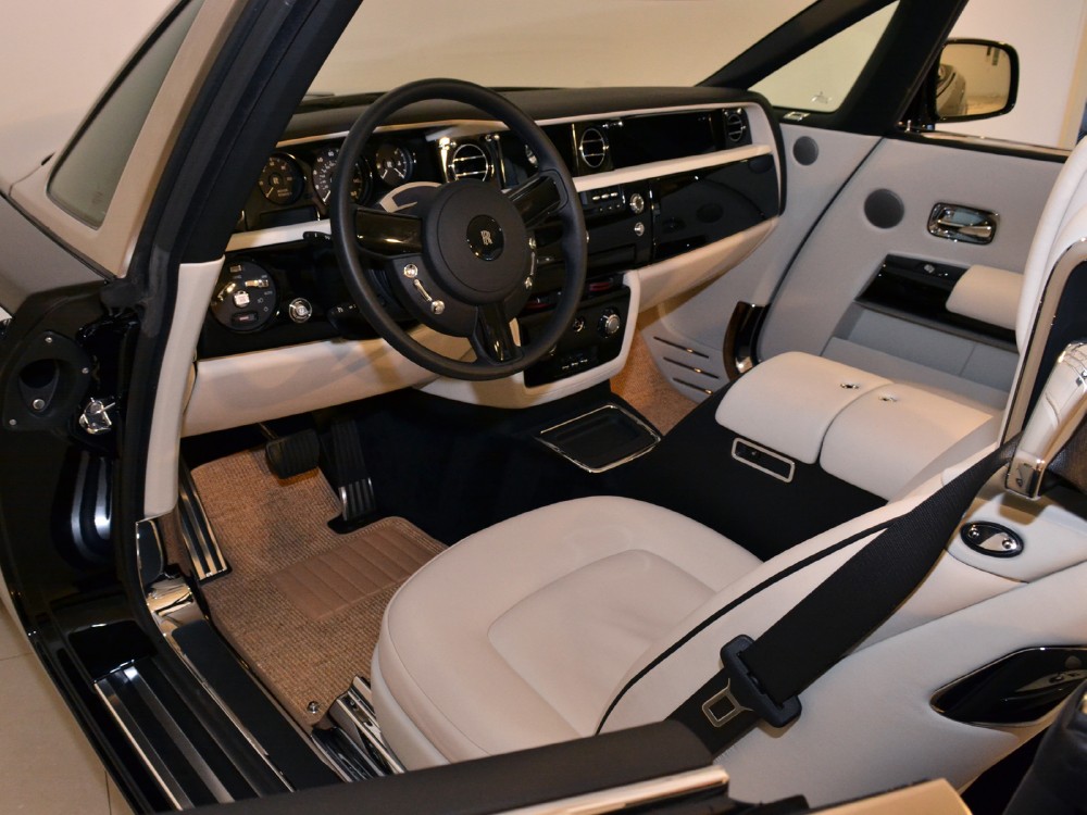 2011 Rolls-Royce Phantom Drophead Coupe Image 3