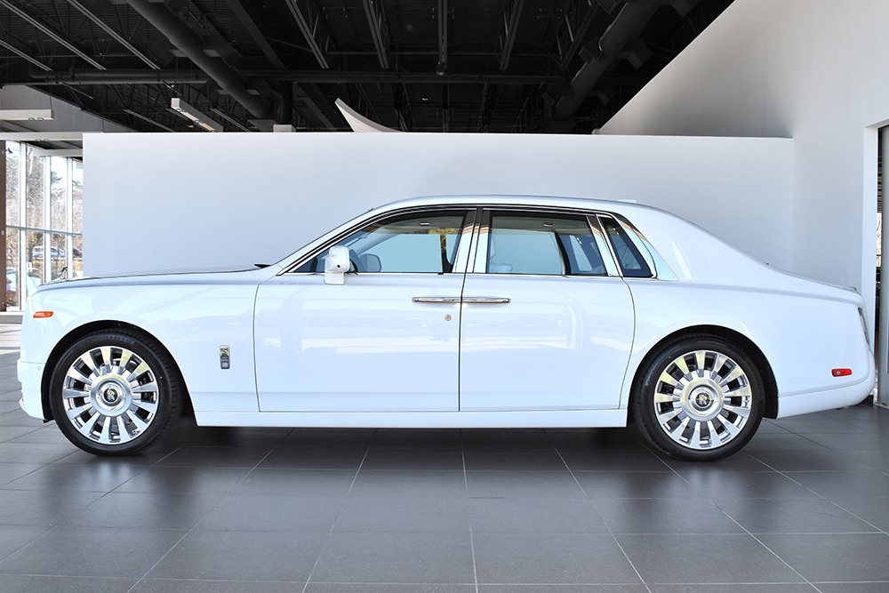 2019 Rolls-Royce Phantom Sedan Image 3