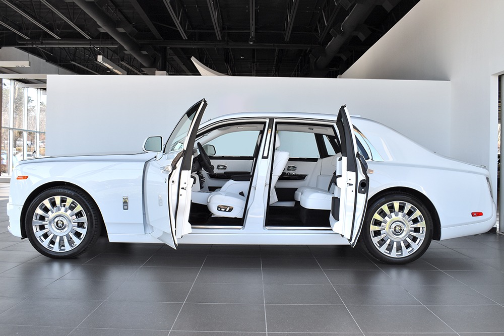 2019 Rolls-Royce Phantom Sedan Image 4