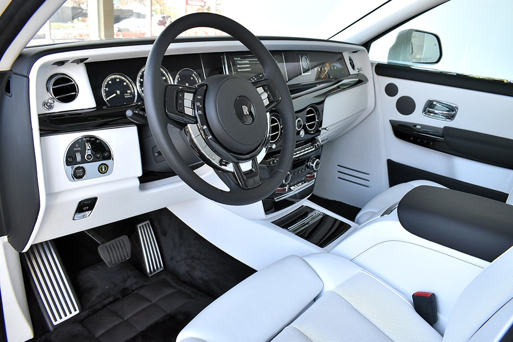 2019 Rolls-Royce Phantom Sedan Image 5