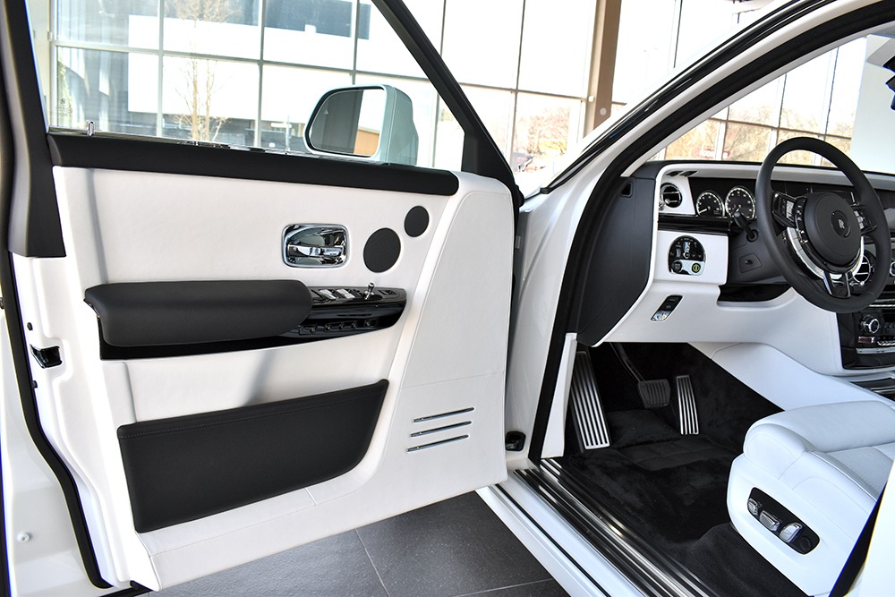 2019 Rolls-Royce Phantom Sedan Image 7