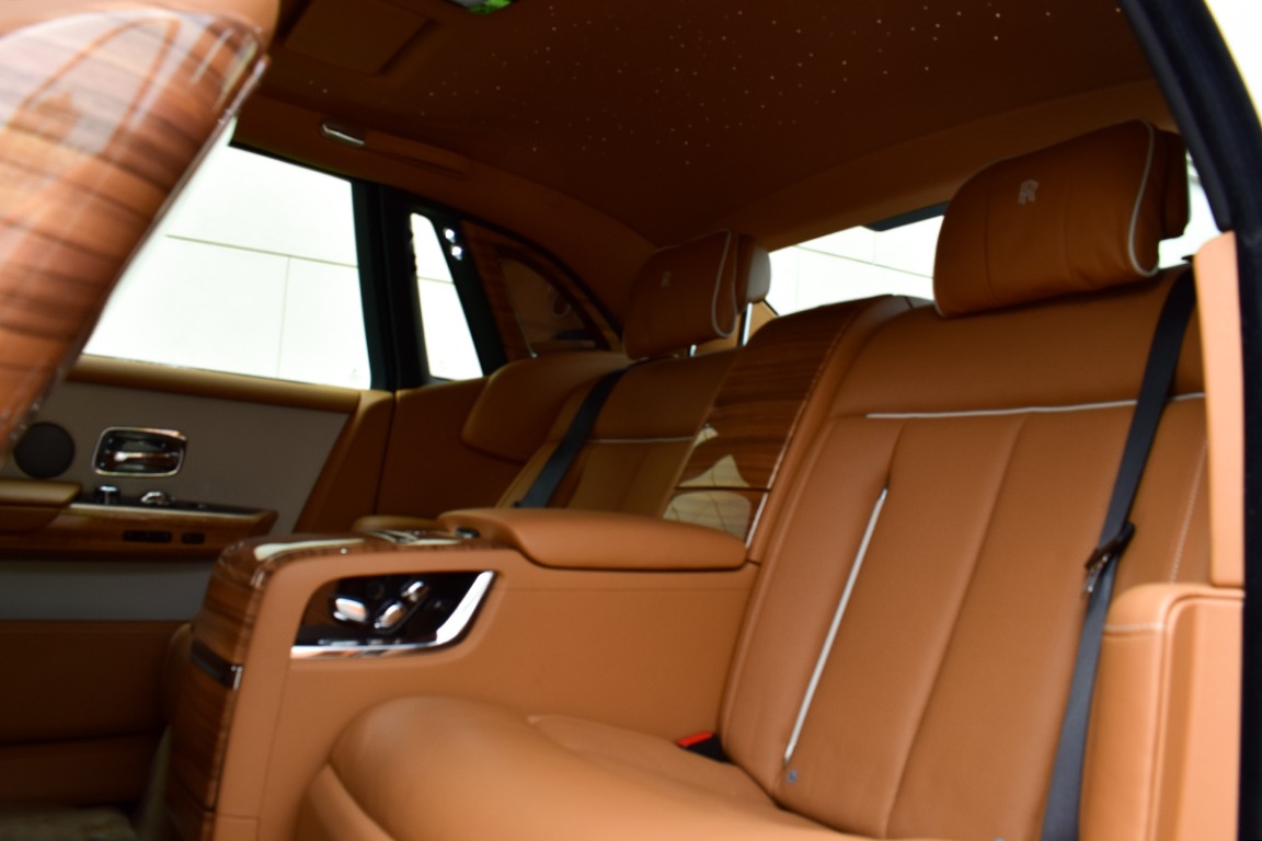 2019 Rolls-Royce Phantom Sedan Image 7