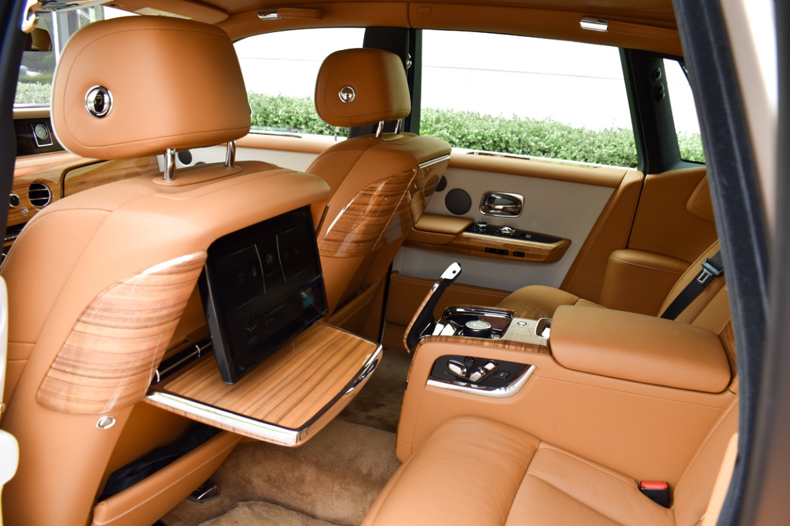 2019 Rolls-Royce Phantom Sedan Image 8