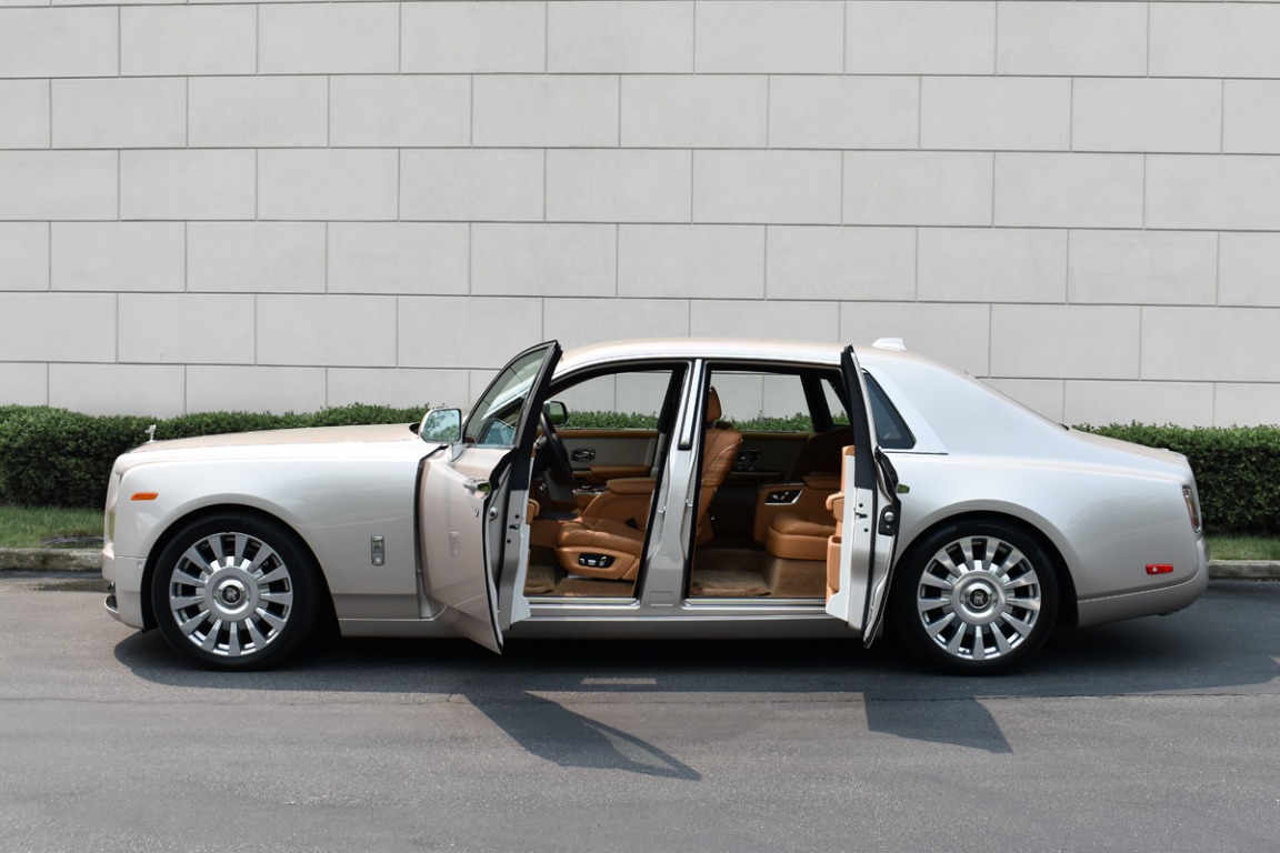 2019 Rolls-Royce Phantom Sedan Image 9